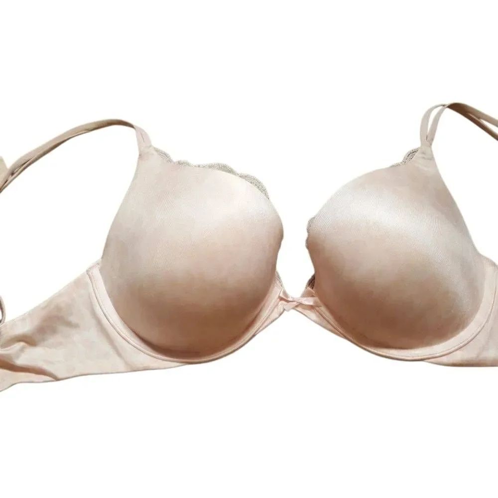 Victoria's Secret Very Sexy pushup bra